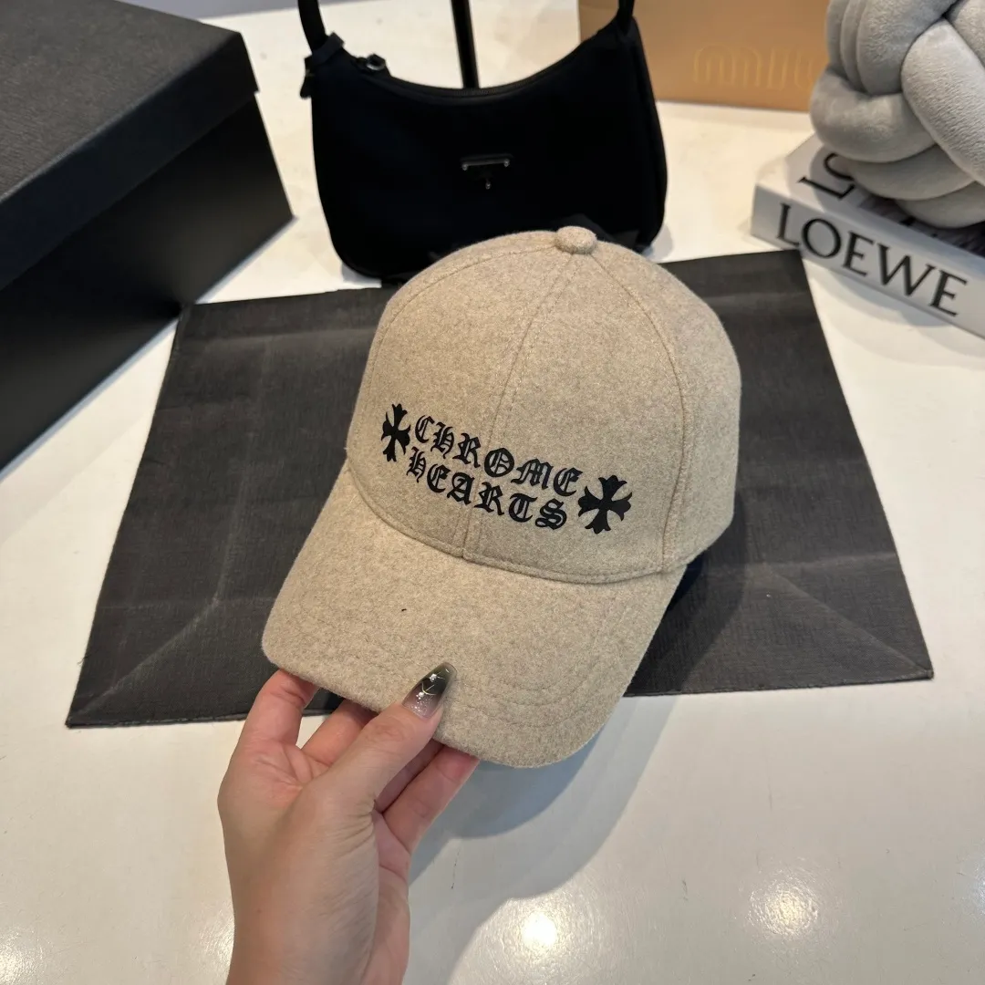 P60 Chrome Hearts 💓Autumn and winter Korean style fashionable retro design versatile baseball cap and peaked cap